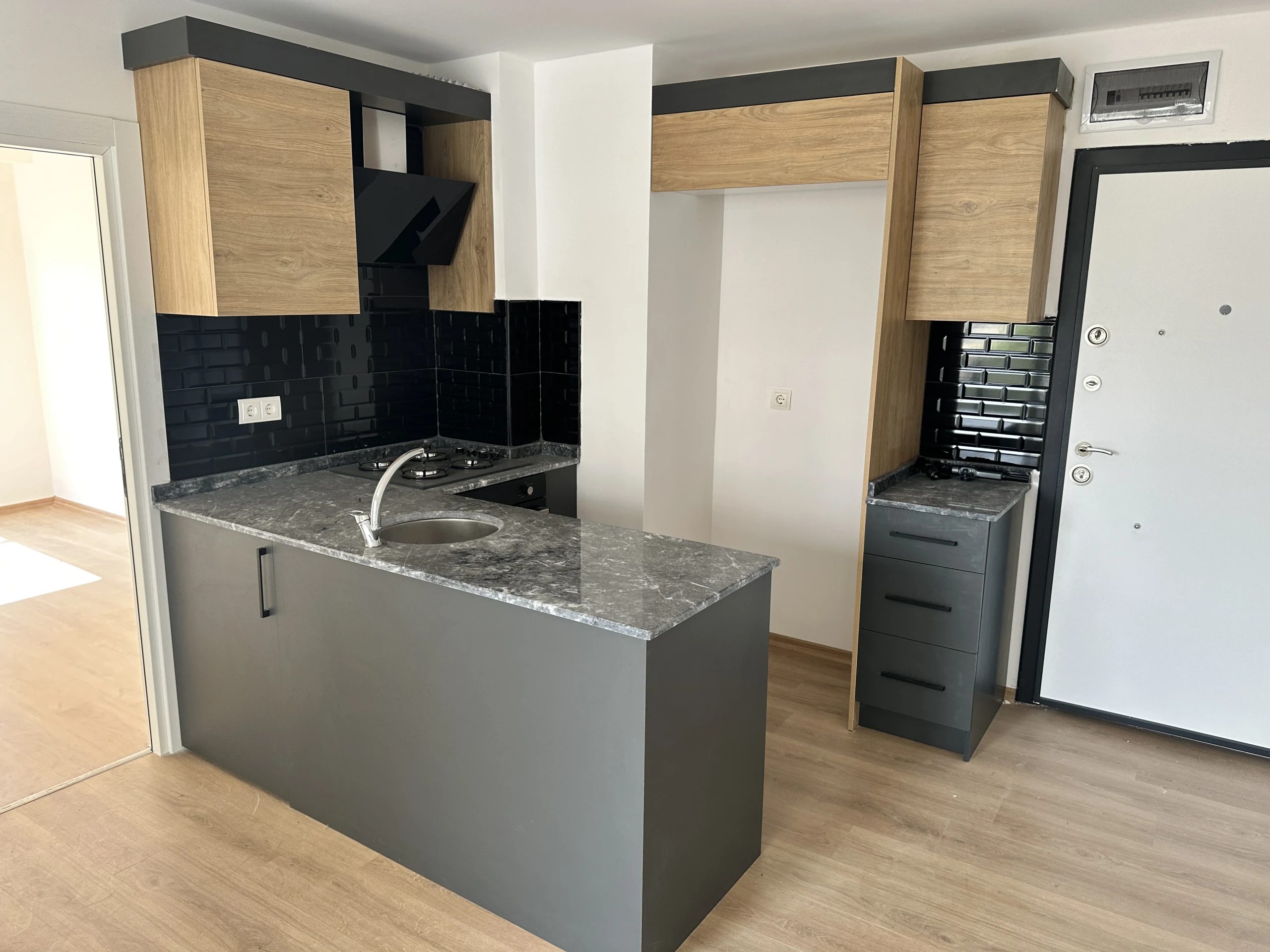 Satılık daire 43 m², 2nd floor/2 kat. Varsak , Antalya. 