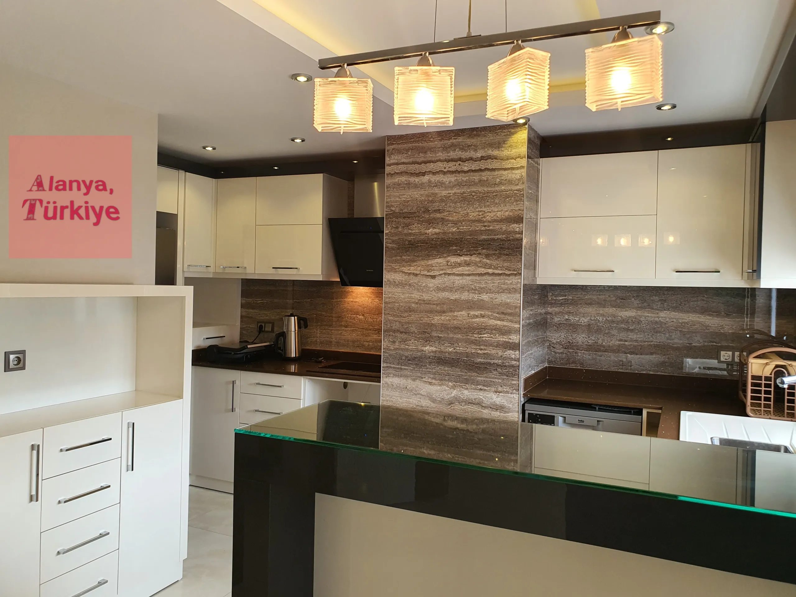 Satılık çatı katı 300 m², 4th floor/4 kat. Barboros, Alanya. 