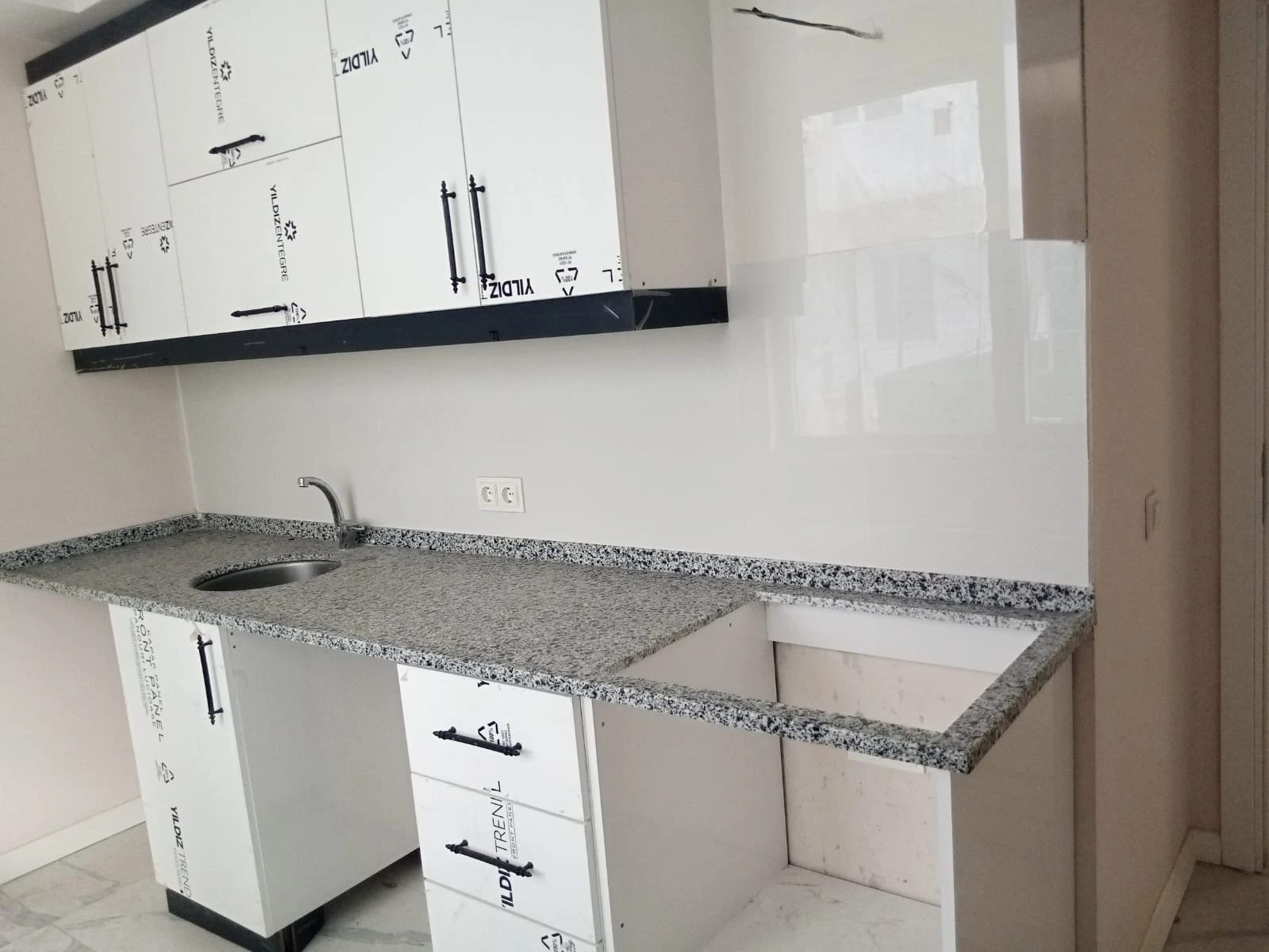 ANTALYA MURATPAŞA KIZILARIK MAHALLESİNDE 3+1 SİFİR SATILIK DAİRE