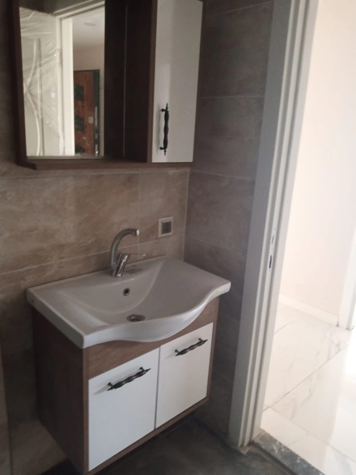 ANTALYA MURATPAŞA KIZILARIK MAHALLESİNDE 3+1 SİFİR SATILIK DAİRE